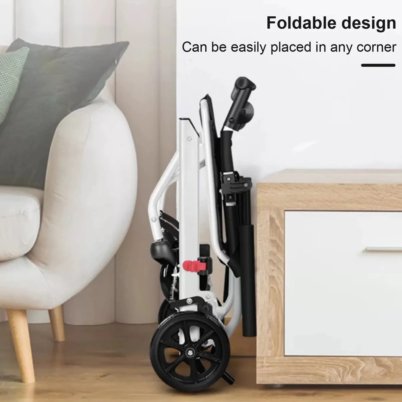 Fauteuil roulant plié compact
